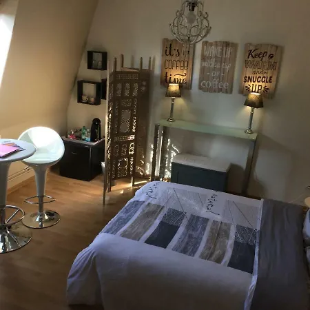 Gasthuis Privative Dans Maison Hondschoote